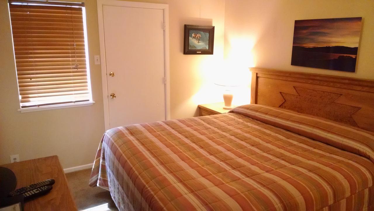 Auslander Lodge And Condominiums Red River Esterno foto